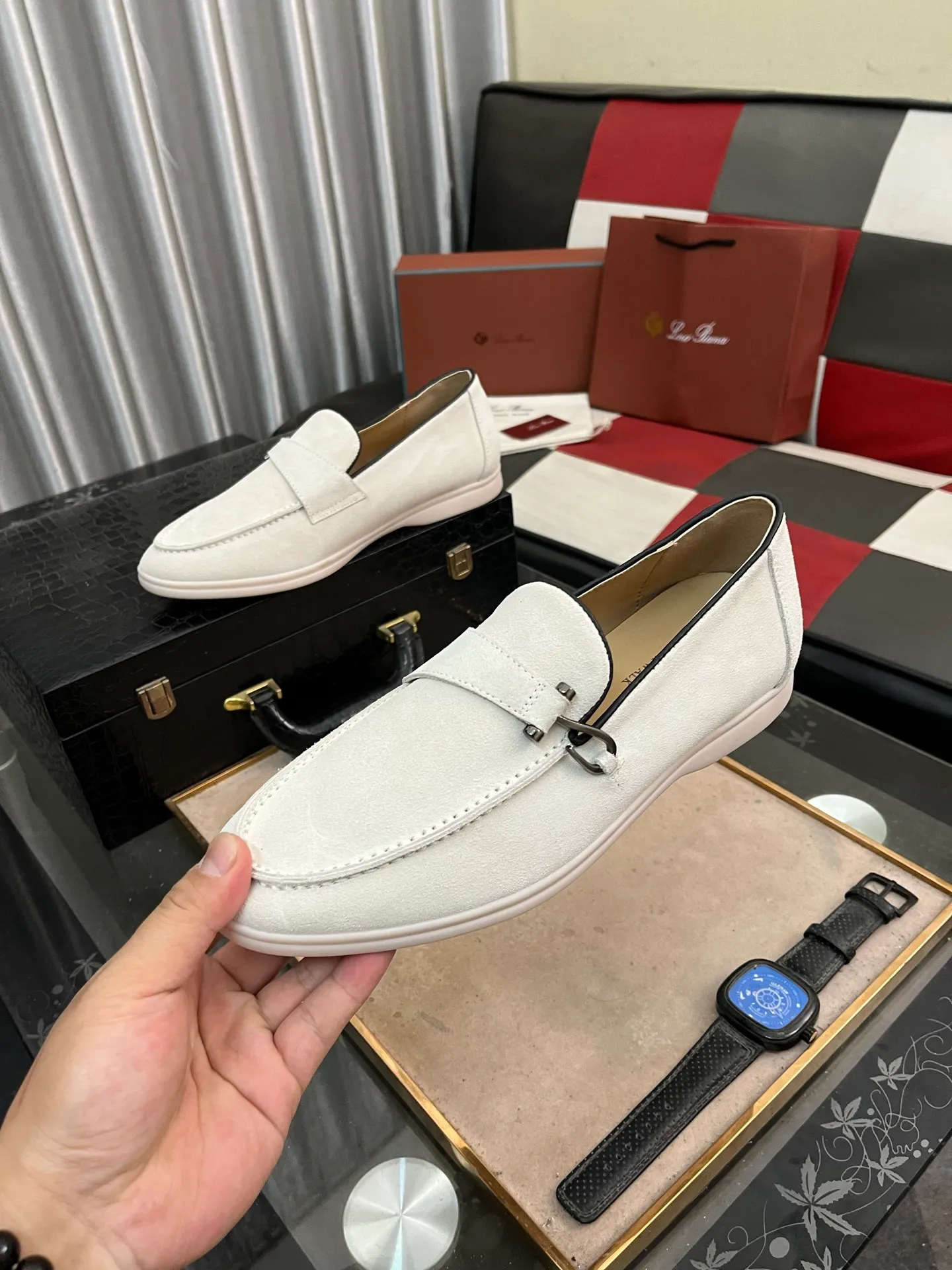 Men's Men's Shoes💰420⌚️⌚️【Loro Piana】LP couple's casual sneakers. Simple and fashionable, the upper is made of cow suede and leather. Sheepskin feet. Custom rubber sole. Size: Female 35-42 (35, 41, 42, 43 customized are non-refundable) Male 38-46 (45, 46 customized)